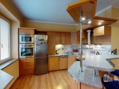 Nabízíme k prodeji atypický byt 5+kk (110m2) v Sokolově. – fotografie 1