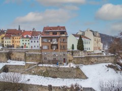 Prostorný byt v prvorepublikové vile v Lokti, s výhledem na řeku – fotografie 1