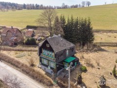 Sytlový rodinný dům na Bublavě. – fotografie 3