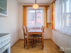 Rodinný dům s garáží a zahradou v Sokolově, Slévárenská – fotografie 8