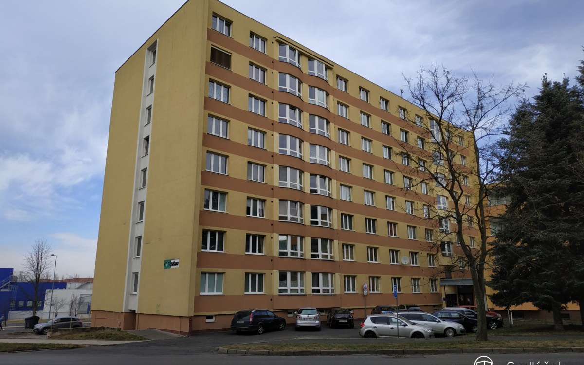 Byt 2+1 s uzavřenou lodžií Sokolov, Závodu míru – fotografie 1