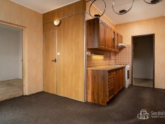 Byt 2+1 v Sokolově, ul. Marie Majerové, se dvěma balkony – fotografie 5