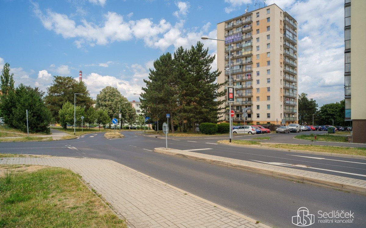 Byt 2+1 v Sokolově, ul. Marie Majerové, se dvěma balkony – fotografie 1