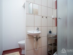 Garsoniera  s vybavenim po rekonstrukci. – fotografie 6
