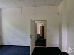Pronájem nebytových prostor s parkovací plochou. – fotografie 4