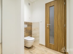 Byt 3+1 se zasklenou lodžií v Karlových Varech - Drahovicích, po kompletní rekonstrukci – fotografie 10