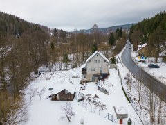 Rodinný dům v Kraslicích po částečné rekonstrukci, s velikým pozemkem – fotografie 1
