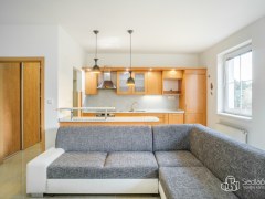 Byt 3+1 s lodžií a zahradou Sokolov, Atletická – fotografie 6