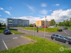 Byt 3+1 s lodžií a zahradou Sokolov, Atletická – fotografie 27
