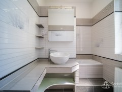 Byt 3+1 s lodžií a zahradou Sokolov, Atletická – fotografie 9
