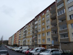 Byt 2+1 s lodžií v Sokolově, ul. Kosmonautů – fotografie 1