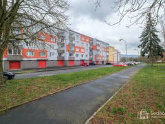 Byt 2+1 s balkonem v Sokolově, ul. Závodu míru – fotografie 1