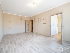 Byt 2+1 s lodžii v Chebu, – fotografie 9