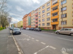 Byt 2+1 s lodžii v Chebu, – fotografie 1