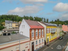 Byt 2+1 v cihlovém domě v Nejdku, ul. Smetanová – fotografie 12