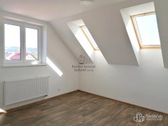 Nadstandardní podkrovní byt 4+kk s lodžií (138m2) ve Svatavě. – fotografie 5