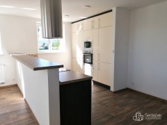 Nadstandardní podkrovní byt 4+kk s lodžií (138m2) ve Svatavě. – fotografie 2