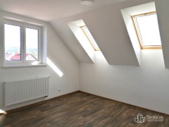 Nadstandardní podkrovní byt 4+kk s lodžií (138m2) ve Svatavě. – fotografie 8