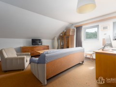 Rodinný dům s pozemkem 7514 m2 v Anenské Vsi u Krajkové. – fotografie 9
