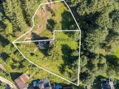 Svažitý pozemek nabízíjící realizaci stavby s výhledem na  zalesněné svahy! – fotografie 2