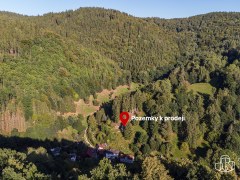 Svažitý pozemek nabízíjící realizaci stavby s výhledem na  zalesněné svahy! – fotografie 1