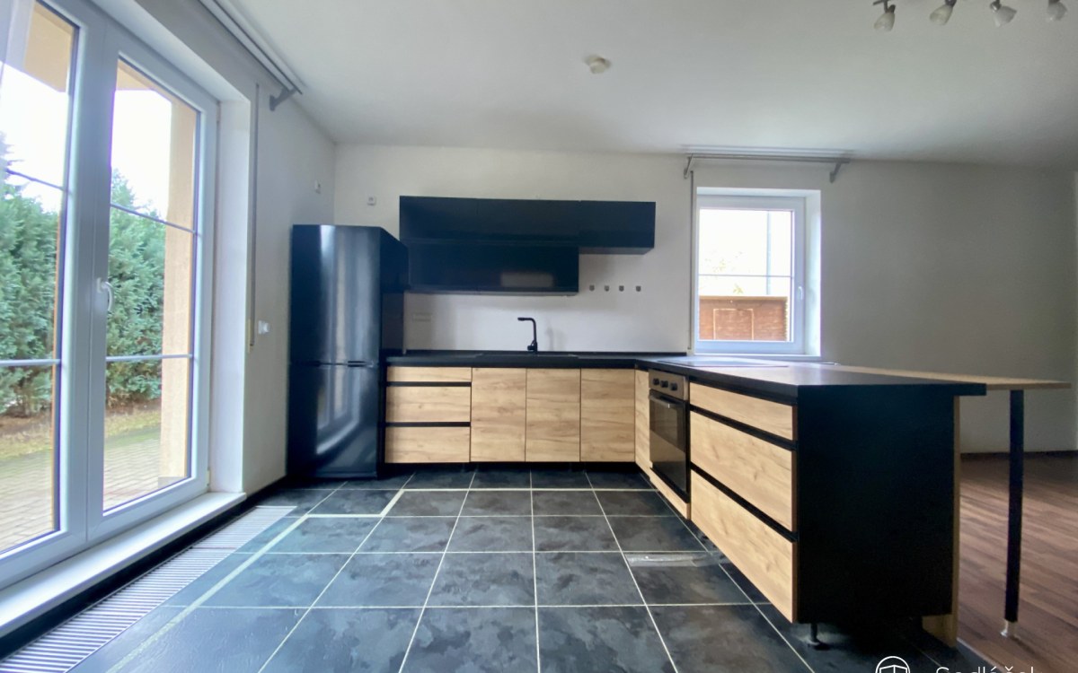 Pronájem bytu 3+kk 58m² s privátní zahradou 250m² – fotografie 1