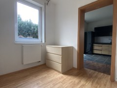 Pronájem bytu 3+kk 58m² s privátní zahradou 250m² – fotografie 13