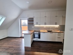 Moderní byt 3+kk s terasou v centru města. – fotografie 2