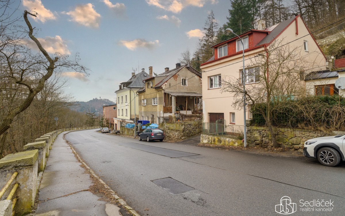 Rodinný dům v Karlových Varech – fotografie 1