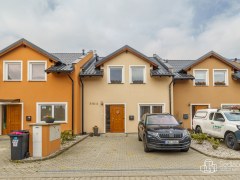 Řadový rodinný dům v Tašovicích. – fotografie 1
