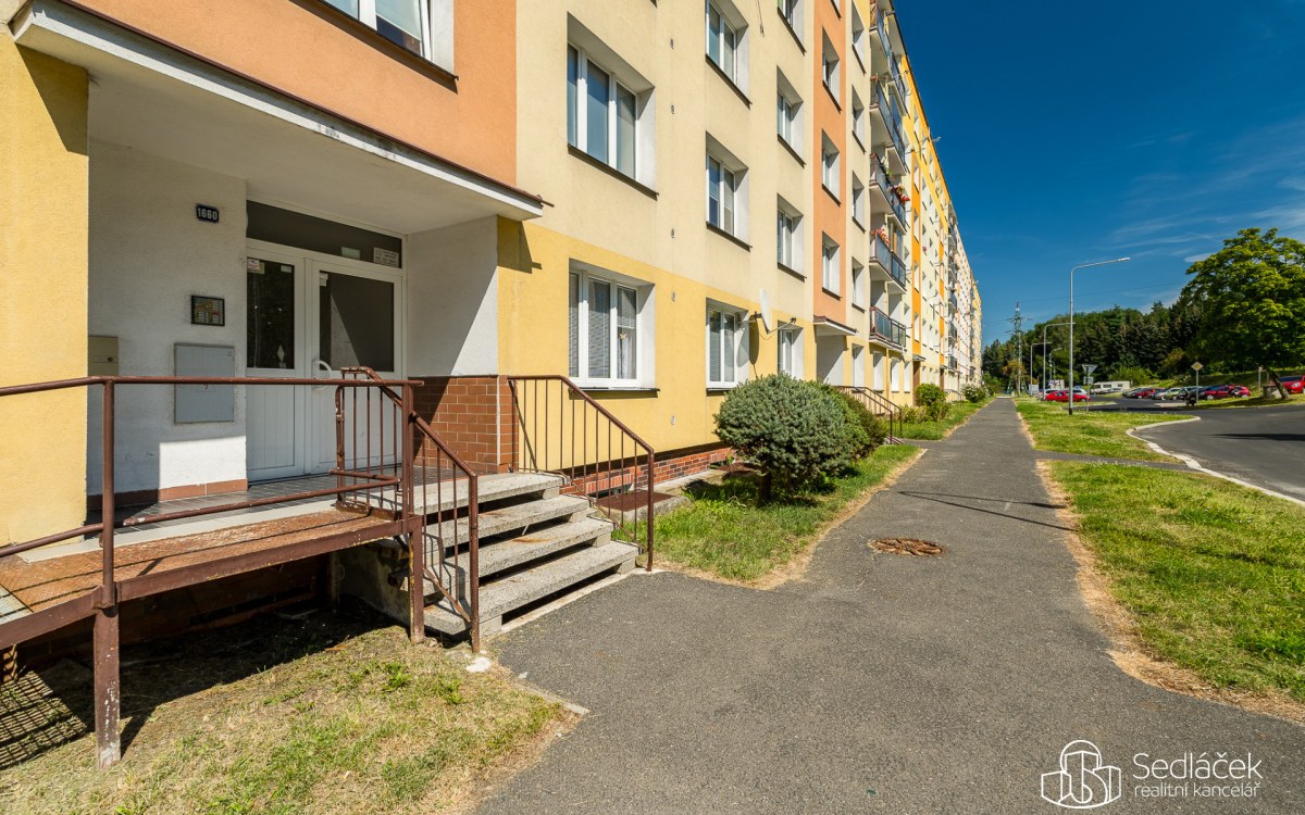 Byt 3+1 s balkonem Sokolov.  – fotografie 1
