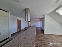 Nadstandardní podkrovní byt 5+kk s lodžií (138m2) ve Svatavě. – fotografie 6