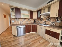 Kompletně vybavený byt 2+1 s balkonem v Sokolově. – fotografie 1
