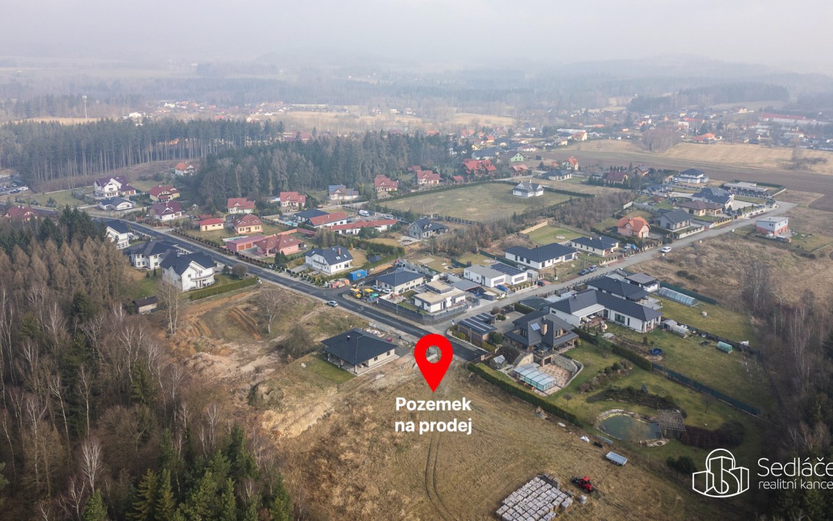 Stavební pozemek Nová Role, Mezirolí – fotografie 1