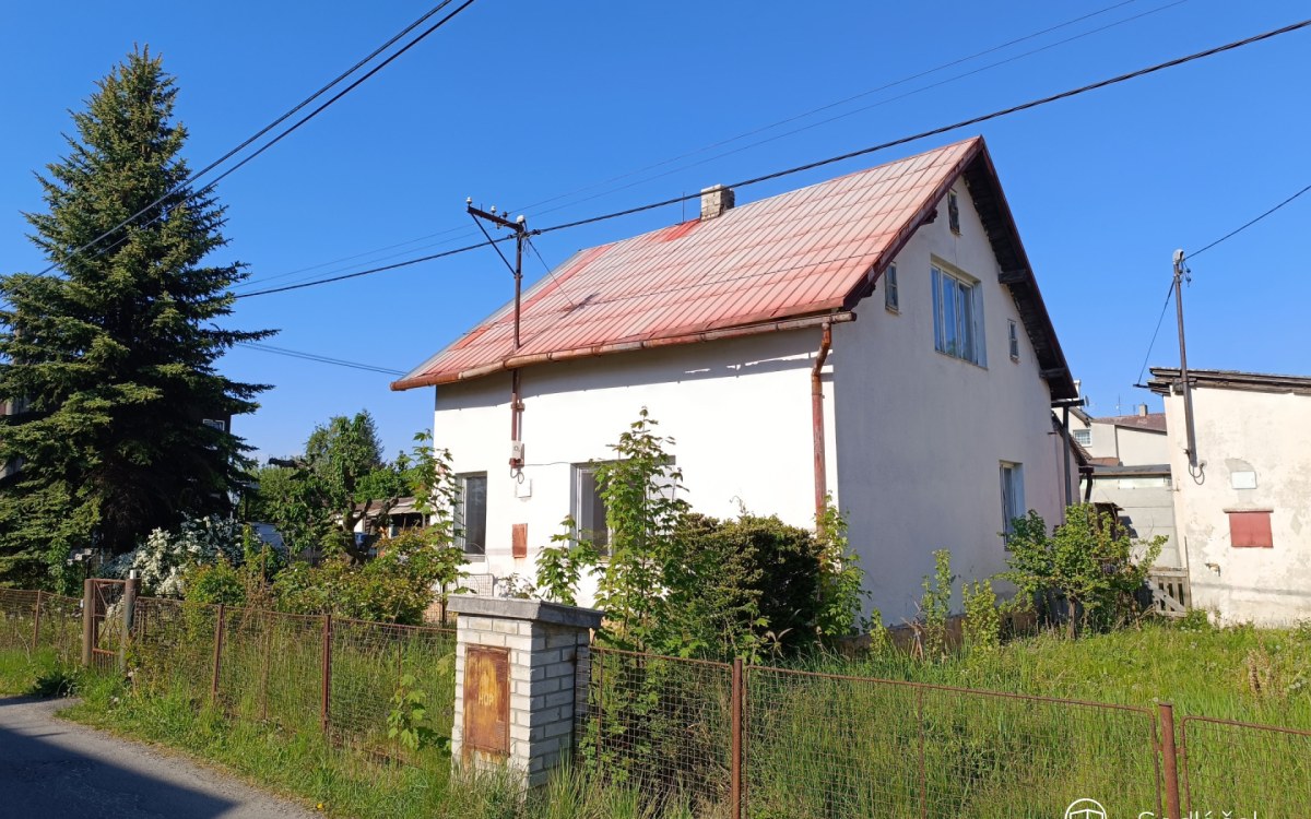 Rodinný dům se zahradou a garáží v Dolním Rychnově, Dobrovského – fotografie 1