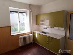 Rodinný dům se zahradou a garáží v Dolním Rychnově, Dobrovského – fotografie 9