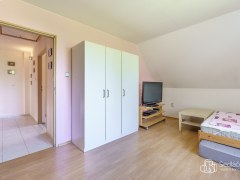 Rodinný dům 4+1 s garážemi  v Sokolově, ul. Slovenská – fotografie 21