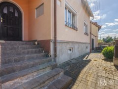 Rodinný dům 4+1 s garážemi  v Sokolově, ul. Slovenská – fotografie 7
