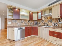 Byt 2+1 s balkonem v centru Sokolova, po komplet rekonstrukci – fotografie 2