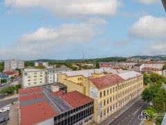 Byt 2+1 s balkonem v centru Sokolova, po komplet rekonstrukci – fotografie 20