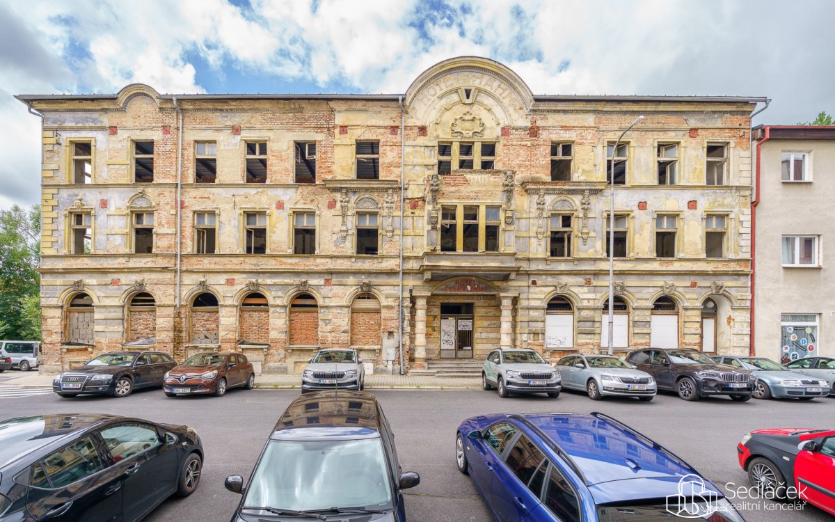 Prodej budovy bývalého hotelu „Český dům“, Sokolov – fotografie 1