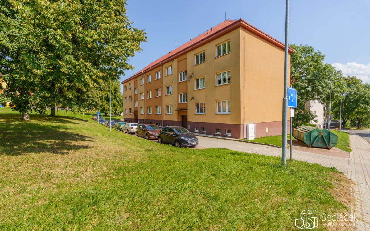 Byt 1+1 v Habartově, Okružní ul. – fotografie 1