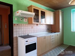 Byt 2+1 Královské Poříčí, Na sídlišti – fotografie 3
