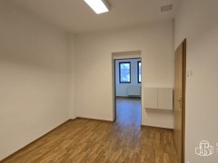 Komerční prostor k pronájmu v samém centru Sokolova! – fotografie 4