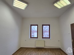 Komerční prostor k pronájmu v samém centru Sokolova! – fotografie 6