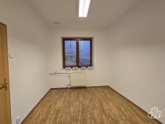 Komerční prostor k pronájmu v samém centru Sokolova! – fotografie 3