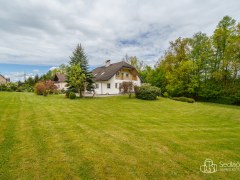 Rodinná vila s velkorysou dispozicí, garáží na tři auta  a pozemkem 4 069 m² – Loket – fotografie 26