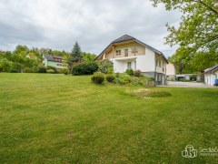 Rodinná vila s velkorysou dispozicí, garáží na tři auta  a pozemkem 4 069 m² – Loket – fotografie 25