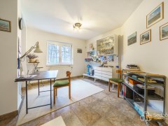 Rodinná vila s velkorysou dispozicí, garáží na tři auta  a pozemkem 4 069 m² – Loket – fotografie 22