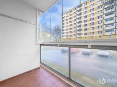 Prodej bytu 1+1 se zaskleným balkonem, 41 m² – Sokolov, ul. Švabinského – fotografie 5